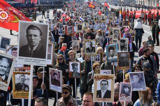 »Unsterbliches Regiment«-Marsch im Mai 2022 in Moskau