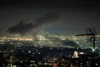 Rauch über Teheran