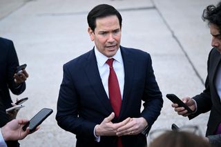 US-Außenminister Rubio vor seiner Abreise aus Paris