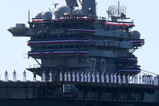Die „USS Abraham Lincoln“ bei ihrer Ankunft im Hafen der Westküstenstadt San Diego.