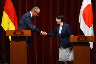 Merz und Takaichi am Mittwoch in Tokio