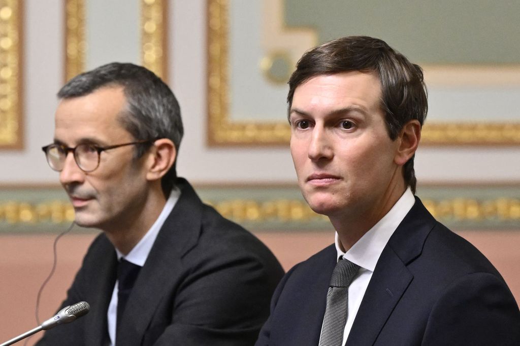 Jared Kushner (r.) beim Treffen mit dem ukrainischen Präsidenten Wolodymyr Selenskyj.