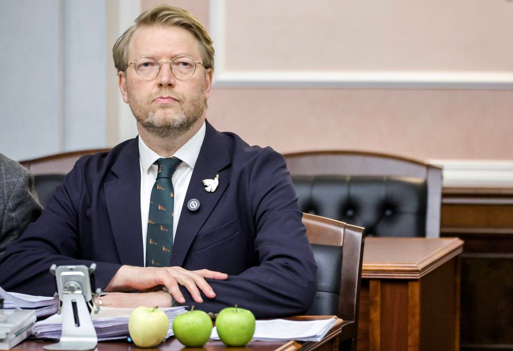 Der Jabloko-Vorsitzende Nikolai Rybakov bei einer gerichtlichen Anhörung.